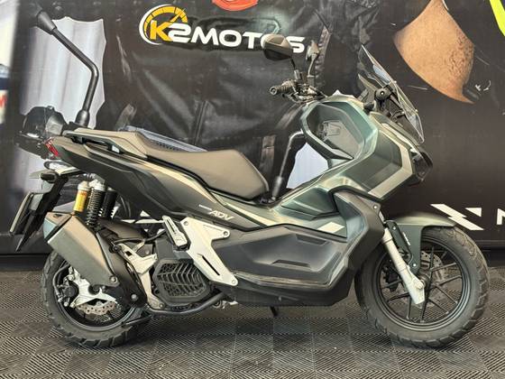HONDA ADV 